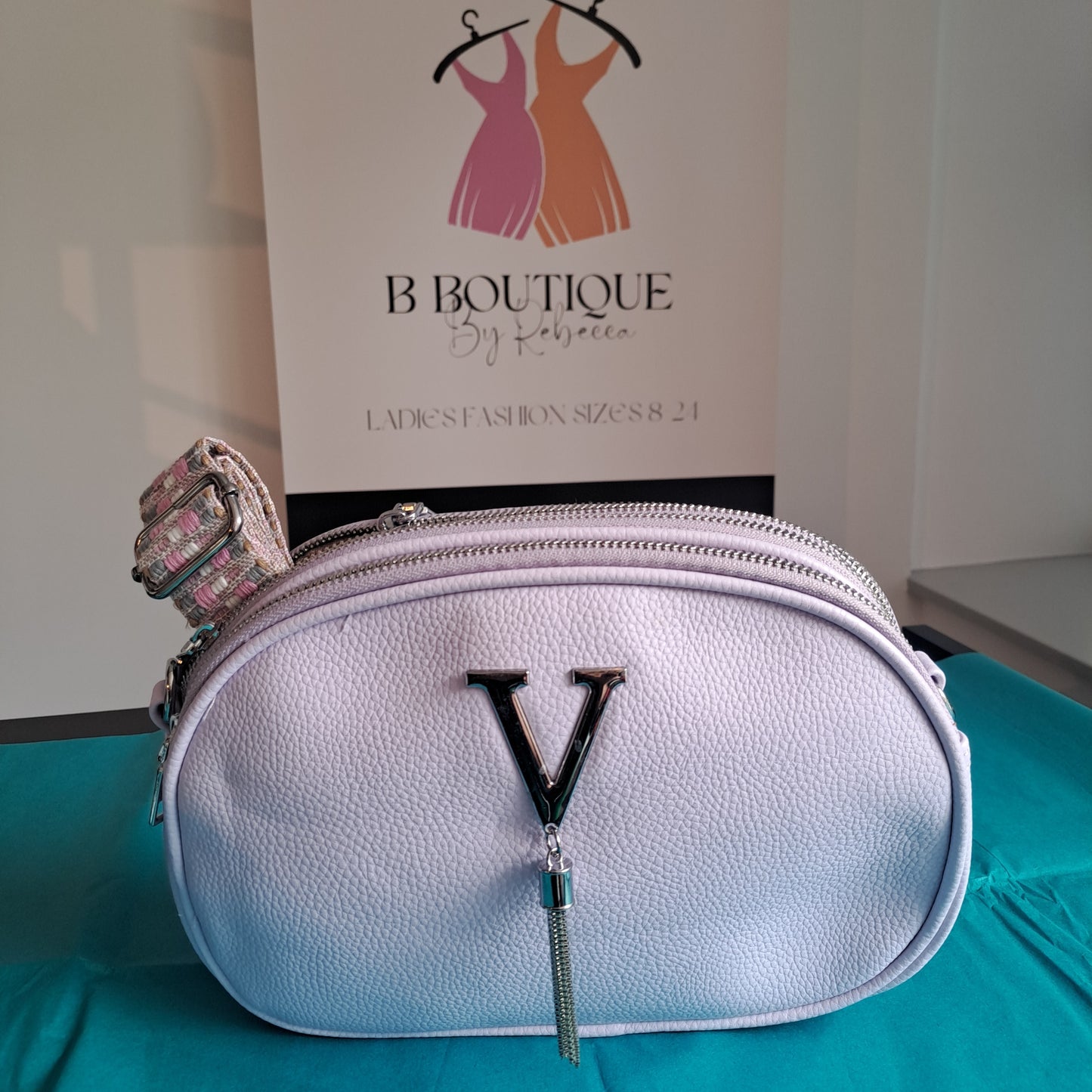 Larger crossbody bag - in seven colours