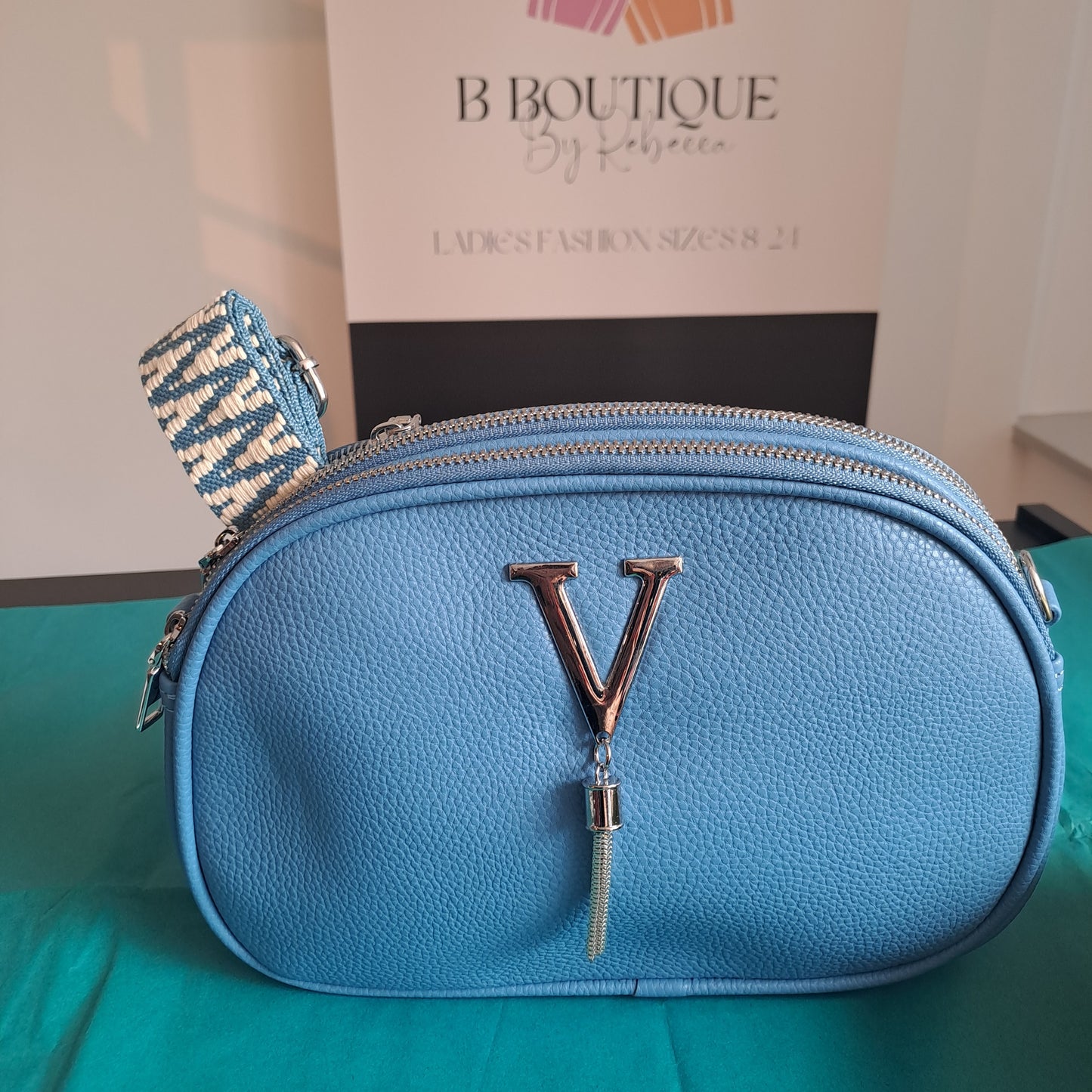 Larger crossbody bag - in seven colours