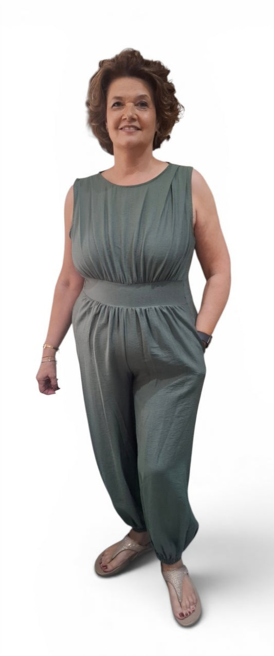 Pleated jumpsuit with cuffed leg in three colours
