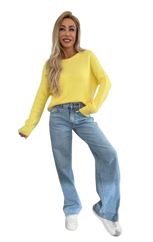 Light knitted alpaca jumper in yellow, baby pink and fuscia