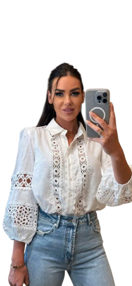 White bohemian blouse in white and black