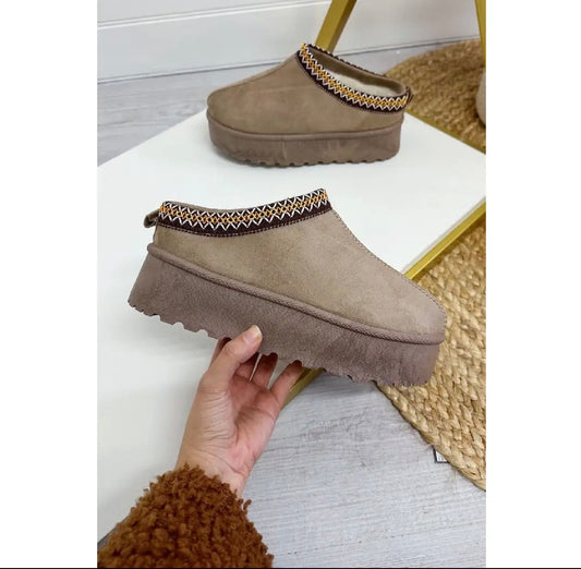 Platform slipper boot with fur inside in camel, tan, chocolate and black