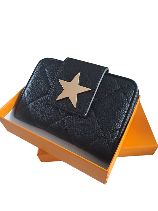 This compact yet stylish purse seamlessly combines functionality and fashion, Making it the perfect companion for any occasion. Dimensions: W x H x D= 15.5cm x 11cm x 3.5cm approximately.